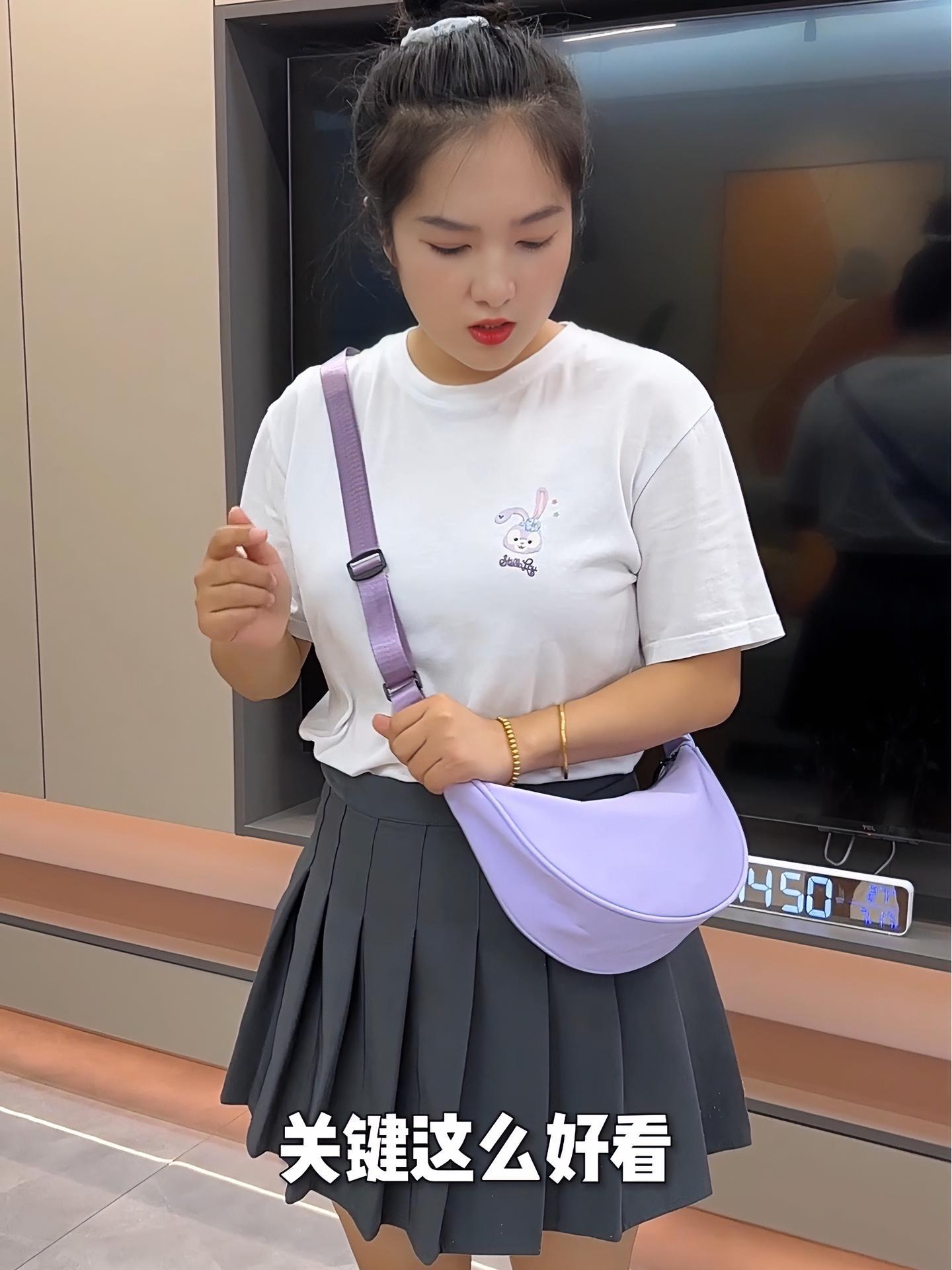 高颜值,大容量,好搭配,又实用又好看的饺子包,今年太火了了~ 包包种草