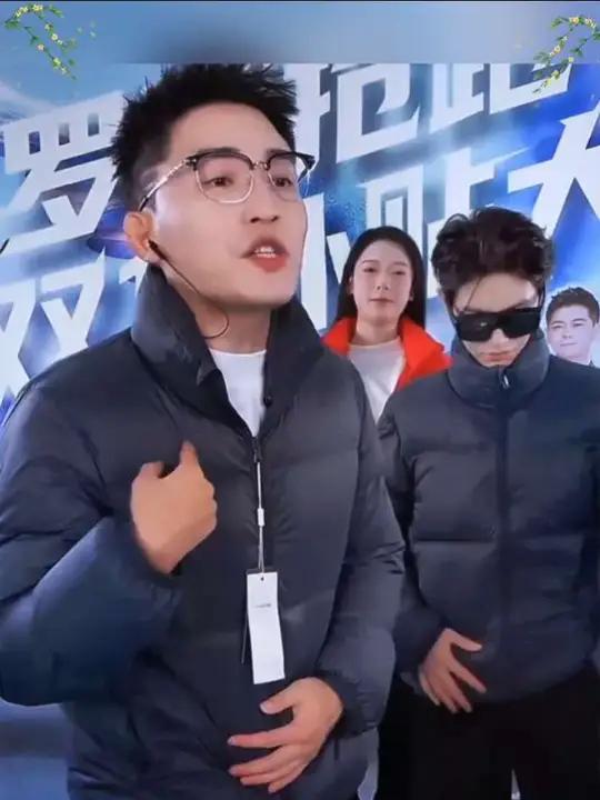 罗蒙百搭休闲时尚鸭绒羽绒服轻暖面包服