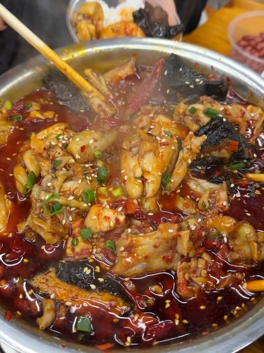 全长沙最好吃的的臭豆腐牛蛙！分量好足！连吃三天了！
