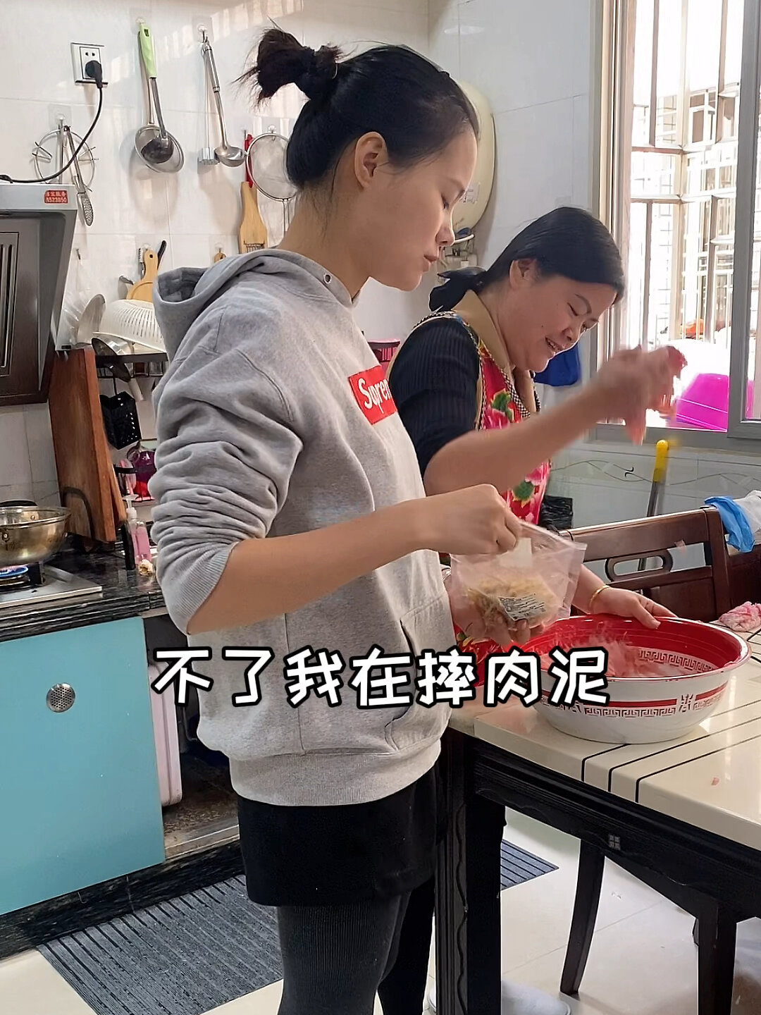 大家都叫大姐做肉丸原来做法这么简单一斤猪肉可以做好多丸子啊