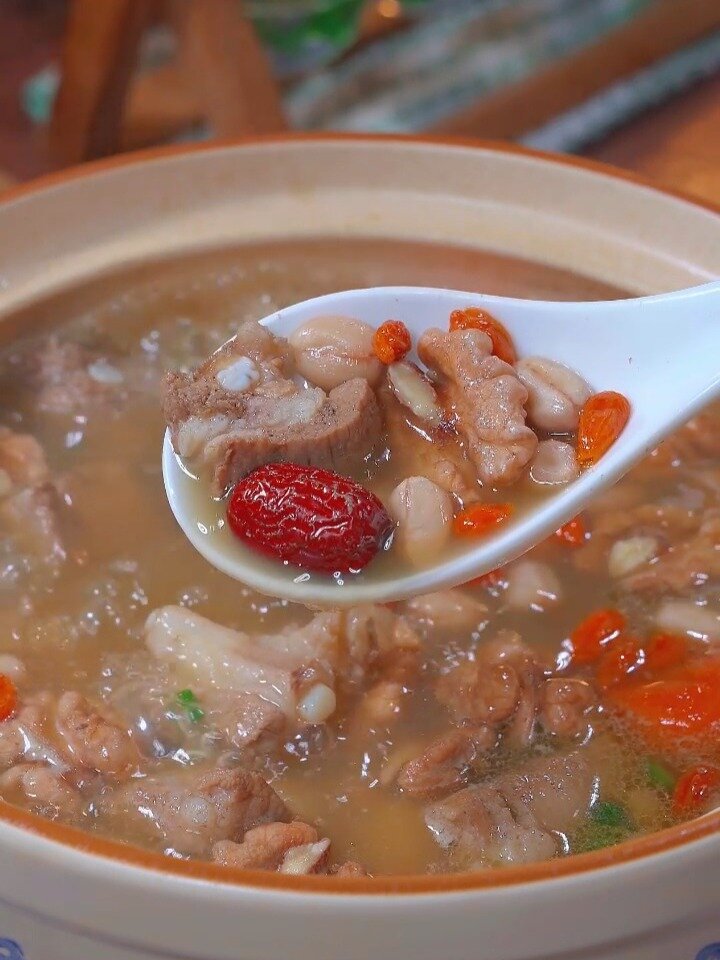 春季一定要经常给孩子做这个核桃排骨汤