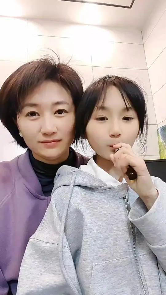 致我的孩子 亲爱的孩子,学习的时候就专注,玩耍的时候就尽兴,烦躁的时候就运动,疲惫的时候就