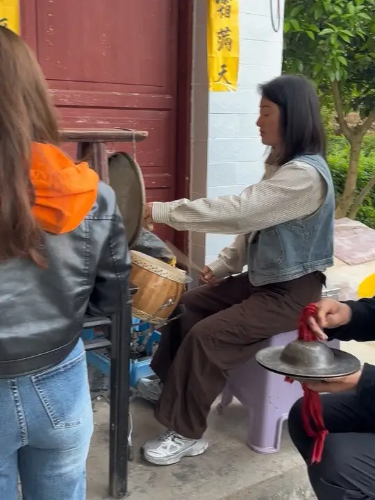 这几天感冒了打啥子都不得劲，手有点发鸡爪风一样