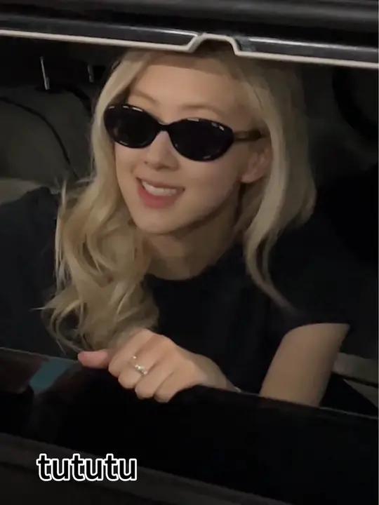 好乖好温柔的肉肉 朴彩英 rosé rose朴彩英 blackpink