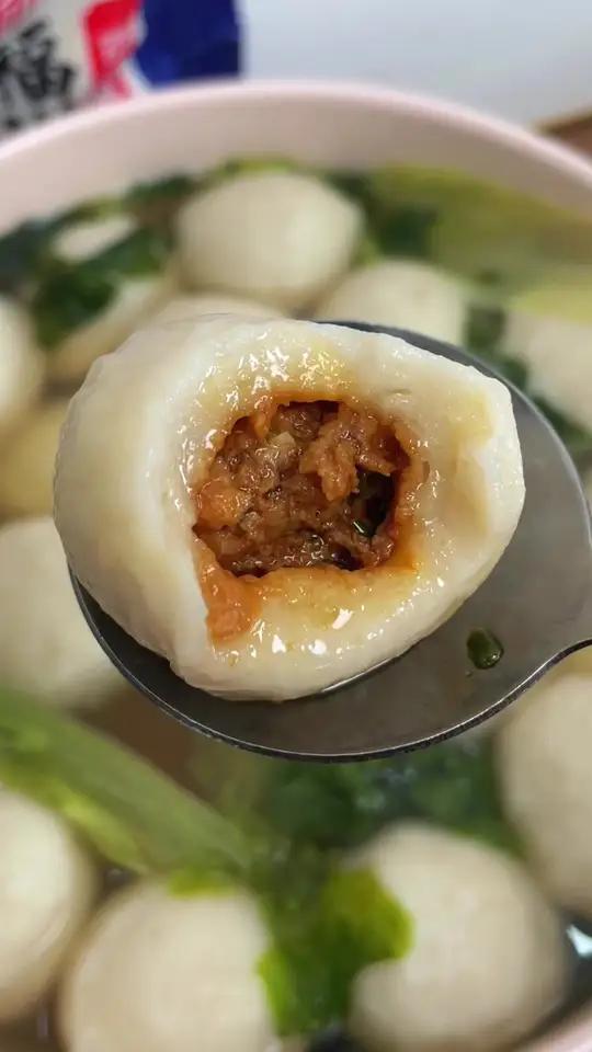快去试试 福州特色灌汤鱼丸就是这个海欣家的,肉质Q弹,一口咬下去还会爆汁,真的好好吃!用来