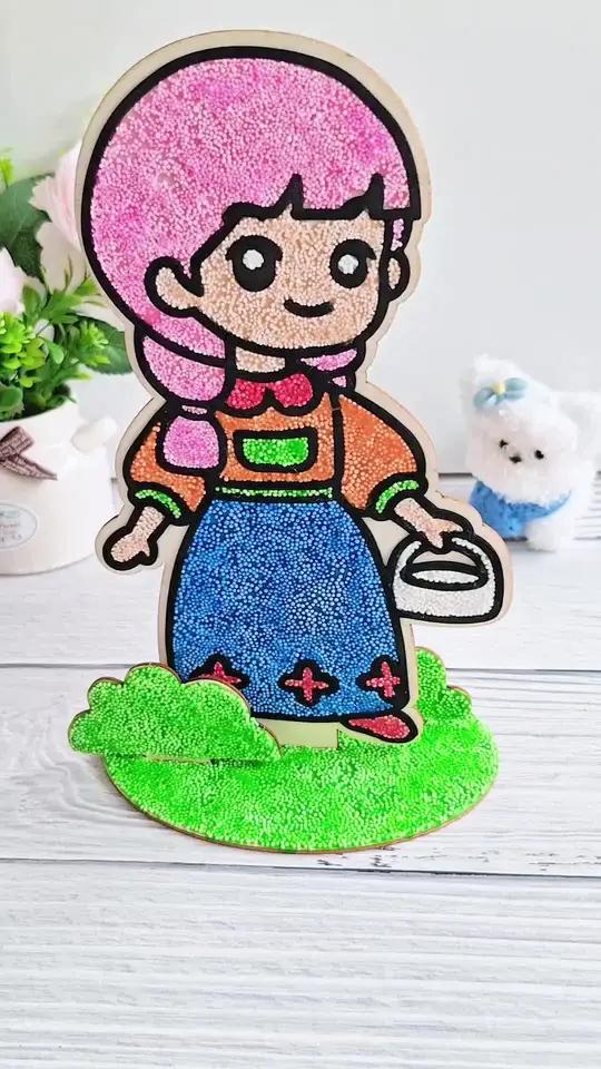 不要一直让孩子玩手机了,给他安排这个雪花泥贴画吧,锻炼小朋友动手能力和专注力 益智玩具 手
