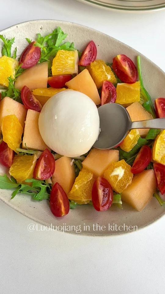 水果火腿Burrata沙拉夏季不开火晚餐