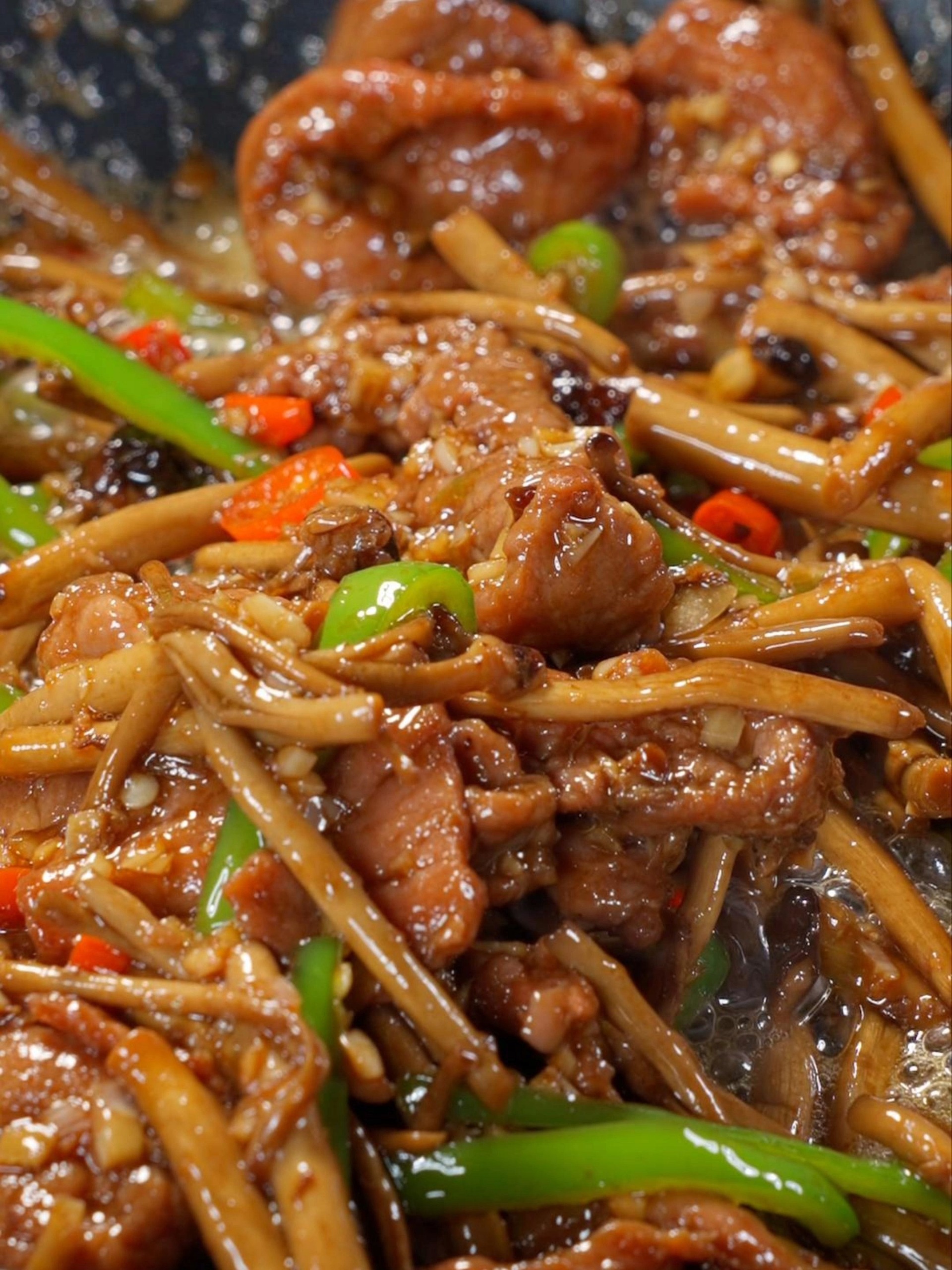 茶树菇炒牛肉家常做法,香气四溢,牛肉滑嫩
