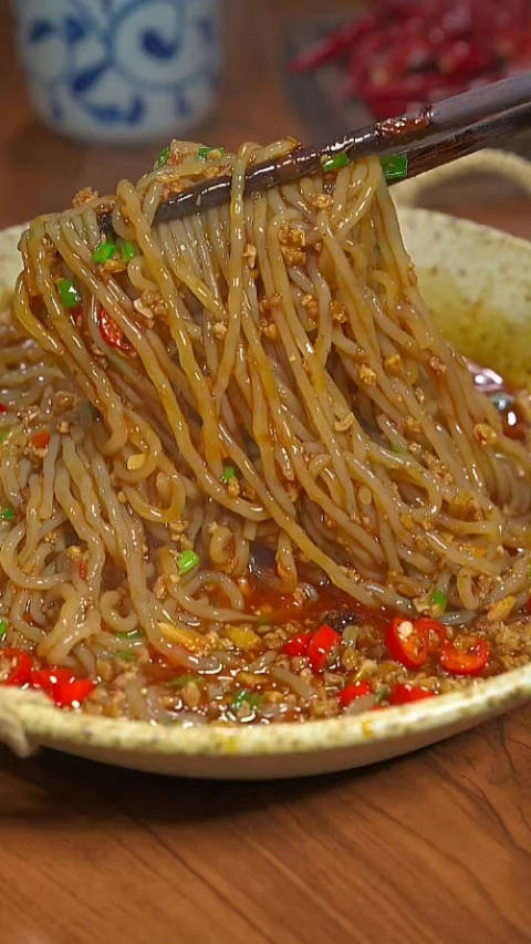 这样做的烂肉粉条爽滑趣味特别有劲道好吃又下饭 厨艺教程 美食分享 自制美食