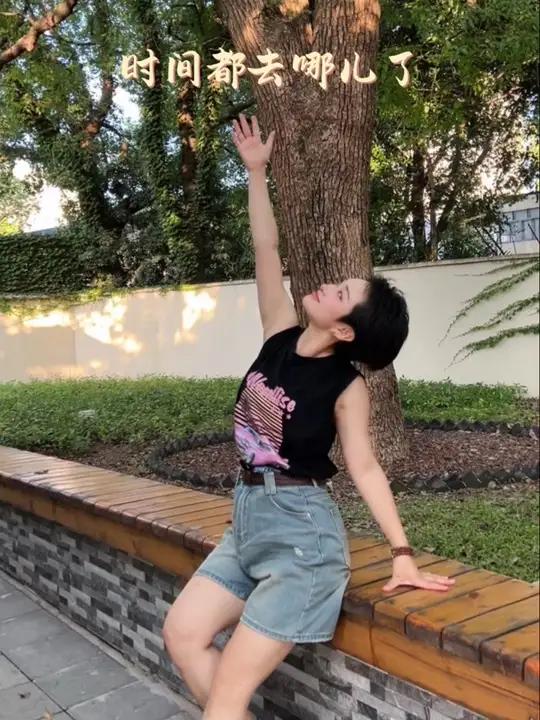 门前老树长新芽