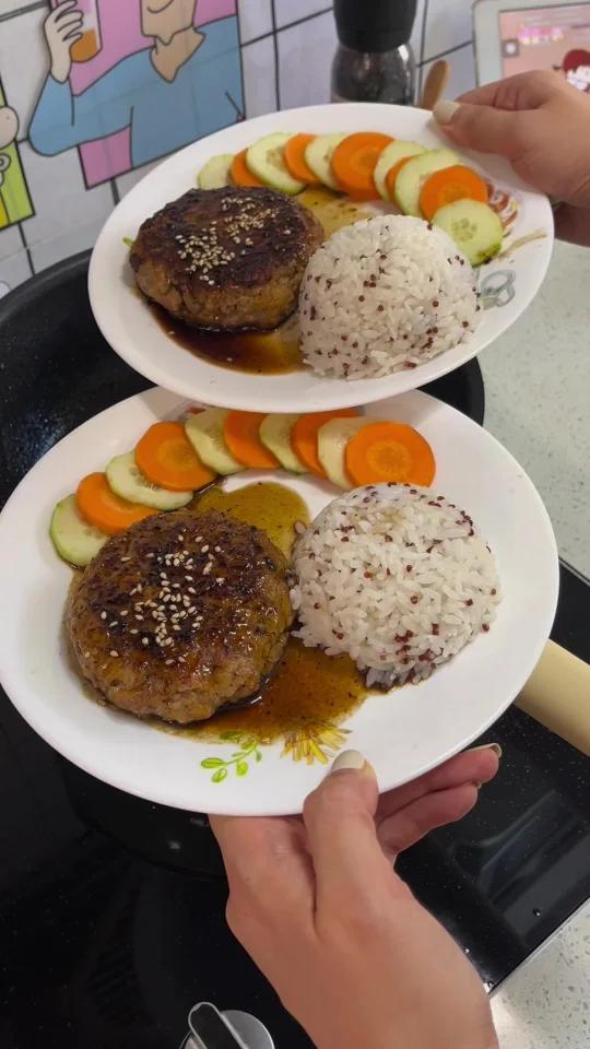 晚餐蜡笔小新同款汉堡肉,动漫?现实!