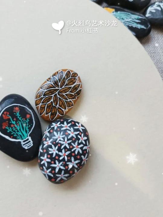 DIY手绘黑石子