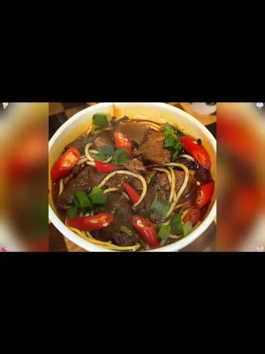 1万万没想到牛肉泡面里真的有大块牛肉 襄阳牛肉面 一分钟科普大表哥