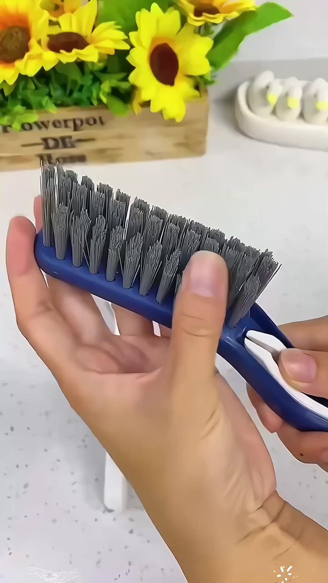 卫生间一定要备一把这样的刷子,地板马桶各种边角缝隙都能刷到……