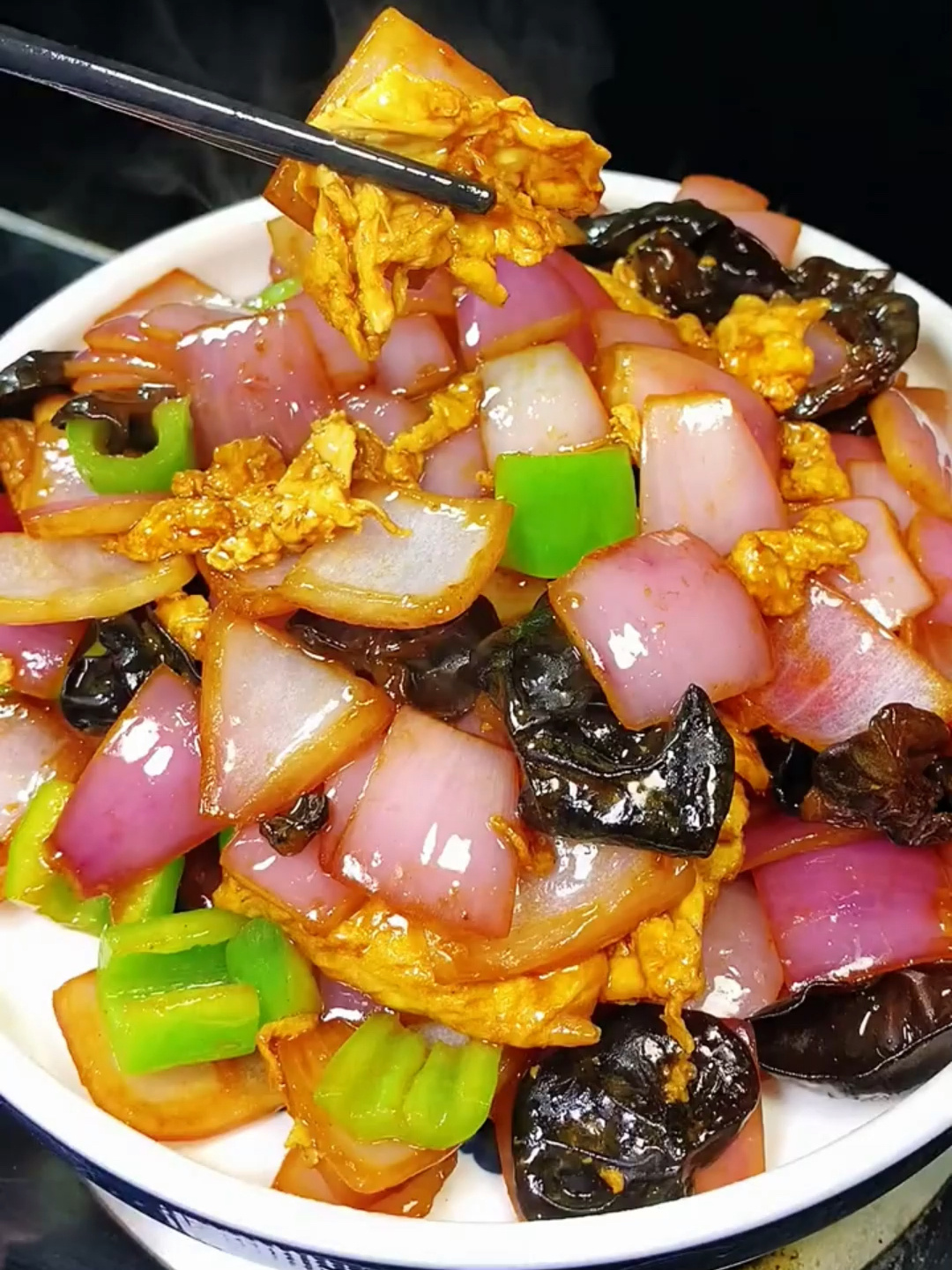 洋葱木耳炒鸡蛋