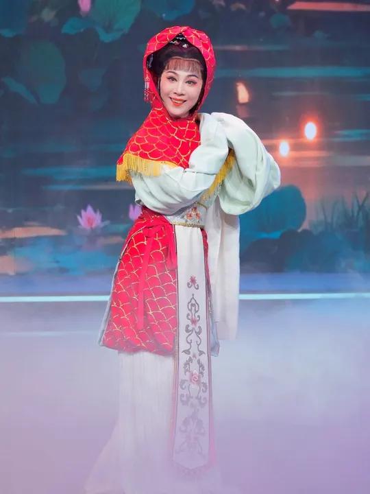 Z视介 2025“越”来越好 越剧《追鱼》鲤鱼出水片段 李旭丹 饰 鲤鱼精 戏曲 越剧 追