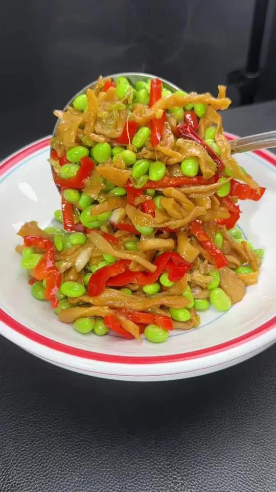 萝卜干炒毛豆