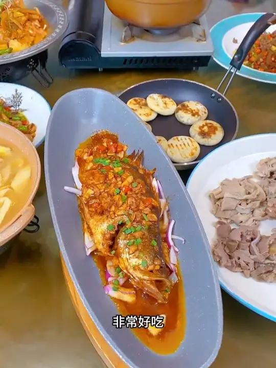 你们那里徽菜馆吃一条臭鳜鱼要多少钱