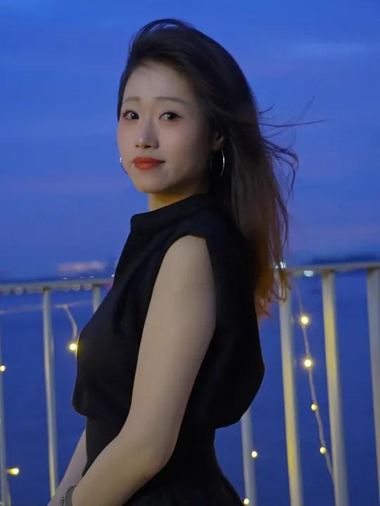 什么样的人,才会喜欢蓝调氛围感呢