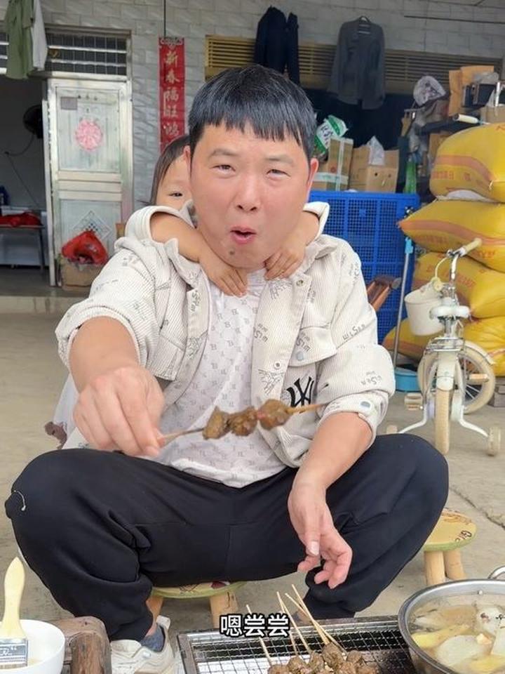 假期在家做美食馒头烤肉串