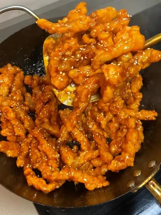 我做的糖醋里脊绝了酸酸甜甜真的巨下饭