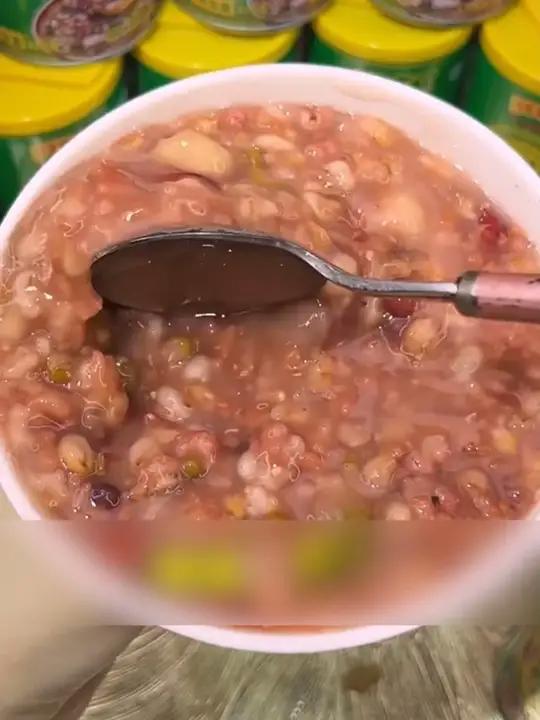 精选八种健康粗粮谷物，熬的特别浓稠 太好吃了 王老吉 无蔗糖粗粮八宝粥 粗粮 八宝粥