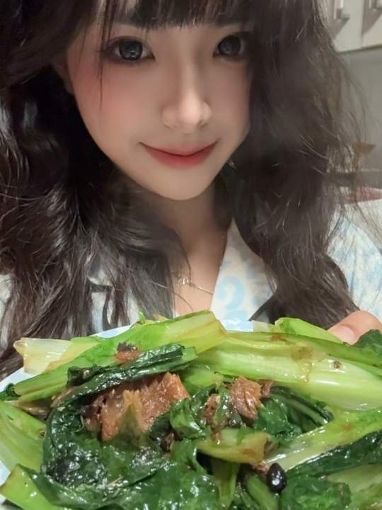 甘竹牌豆豉鲮鱼炒油麦菜，正宗做法分享