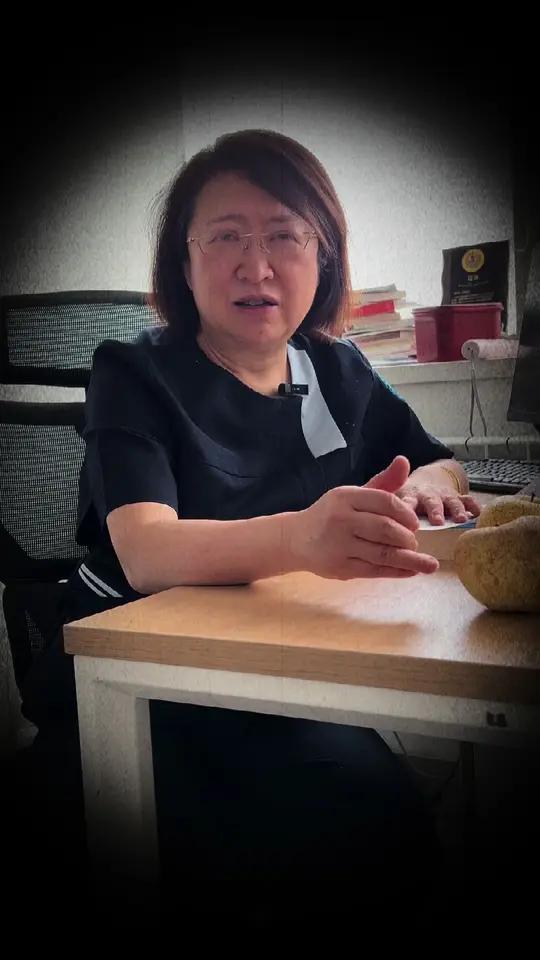 痔疮是一定会得的,或早或晚,但是痔疮和直肠息肉、肛裂、直肠肿瘤的早期症状很像,不要因为害羞