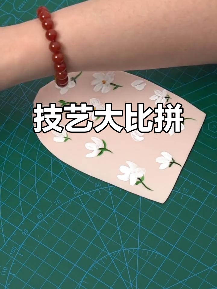 蛋糕师挑战绘画技巧,刺绣糖牌与马蹄莲制作全解析