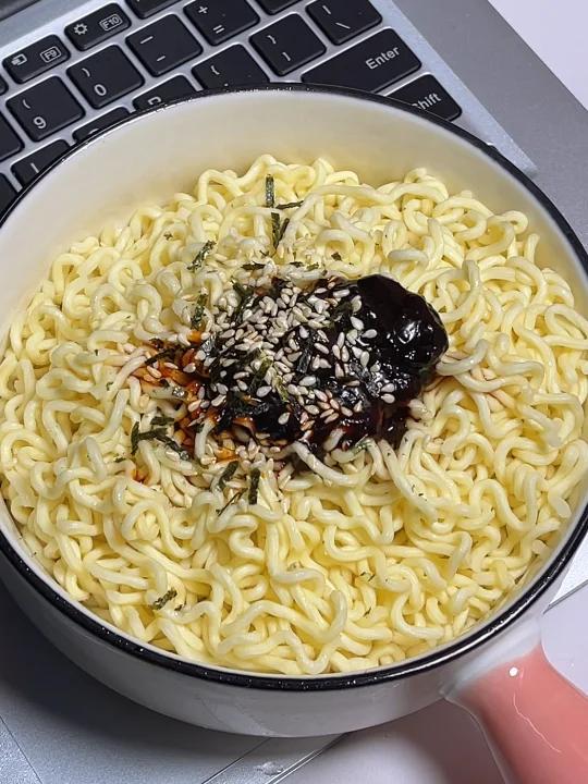 孕妇可以吃火鸡面吗