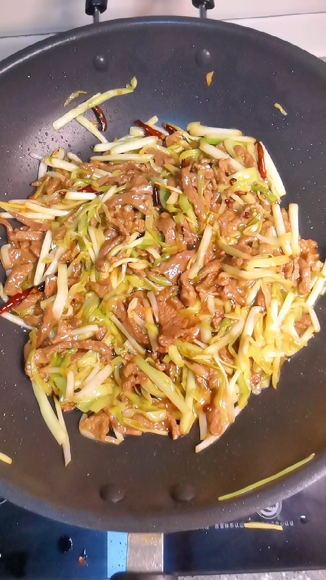 黄金搭档 韭黄炒牛肉 家常小菜下饭可口