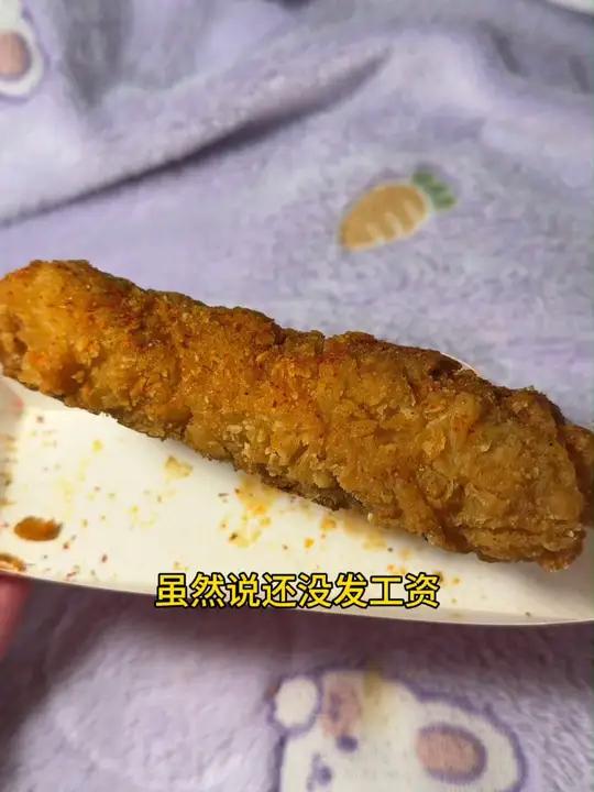 你们喜欢吃淀粉肠还是肉肠呀?鸡肉肠 小窝偷吃日记 美食趣胃计划 深夜偷吃