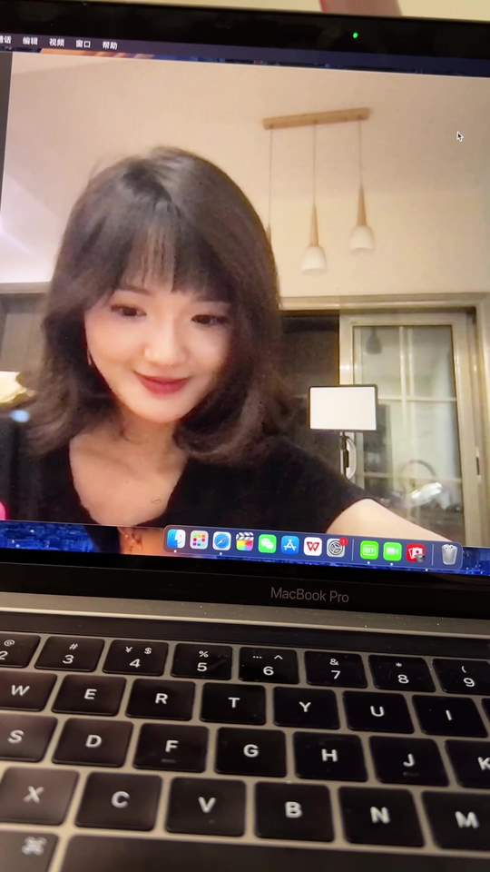 大家快乐鸭月亮里都是开心的事