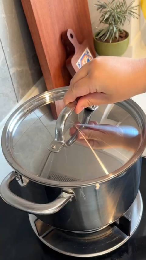 用大骨做的高汤块,一次多做一点,随时吃面就可以加进去,好方便,关键是有营养,味道超好  振