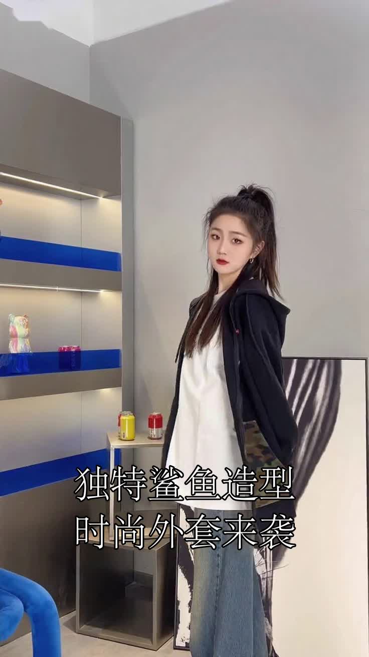 独特鲨鱼造型时尚外套来袭