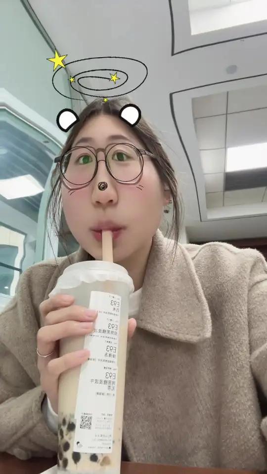 还真没这么难受了!回复  喜茶的烤黑糖波波牛乳茶 仙女都在喝什么姨妈痛
