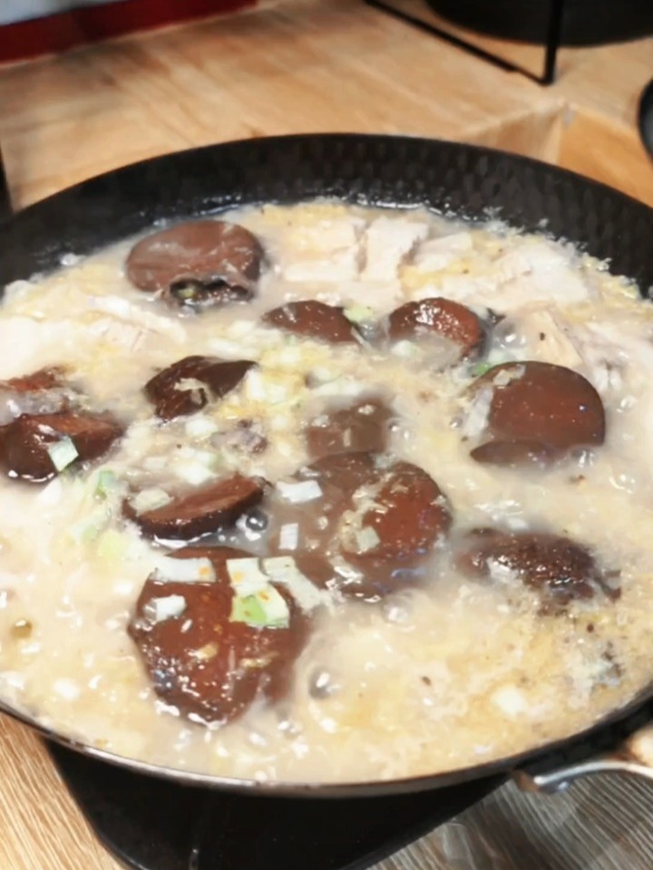 姥爷教我的,能原地开店的酸菜白肉血肠做法