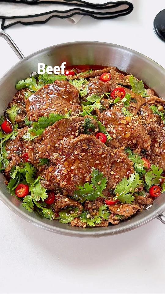 水煮就能搞定香辣过瘾巨嫩滑香菜拌牛肉