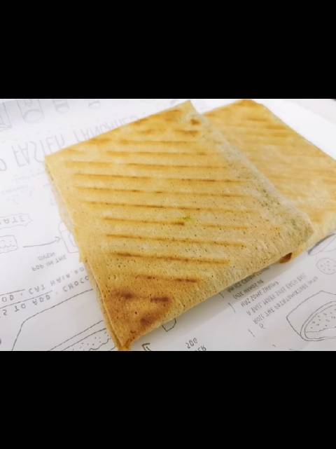 用现成的煎饼做煎饼盒,真的是超级方便、快手,而且还好吃。很多朋友问,是怎么包起来的呢?视频