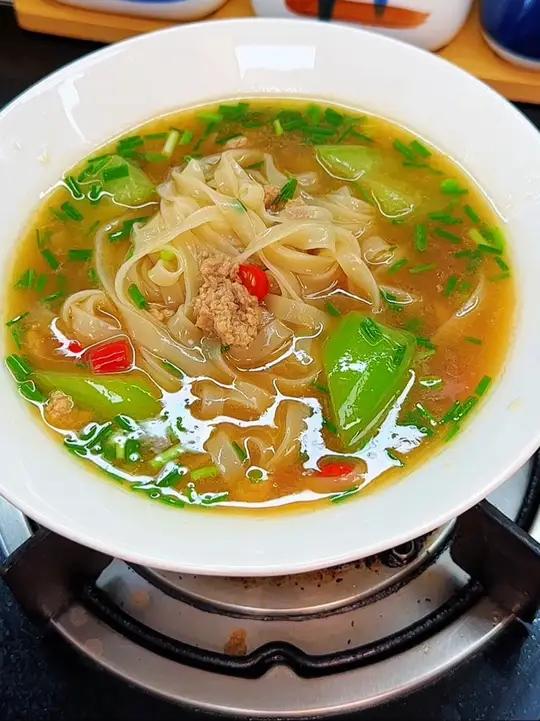 早餐煮一碗河粉 做法简单又好吃