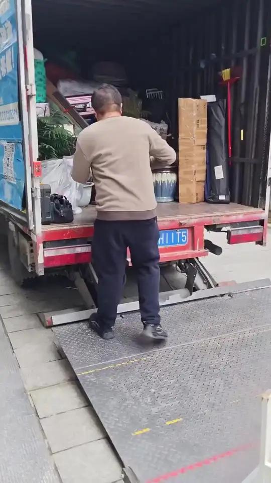 贵阳老铁看过来!大蓝鲸搬家解忧,原价768,现388搬回家,折扣超猛!师傅干活麻溜,钢琴都
