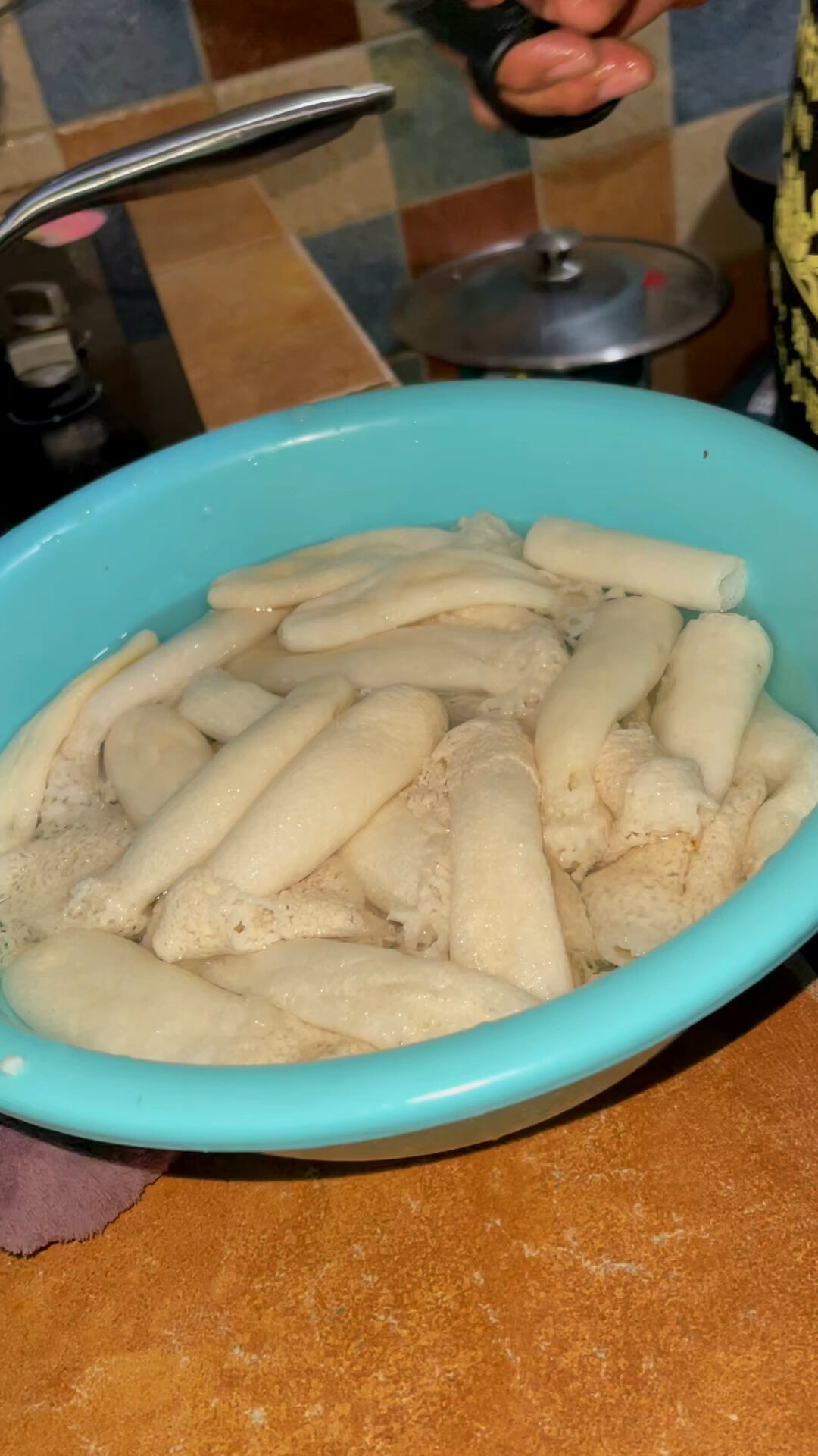 如何做出一锅鲜美的竹荪汤?