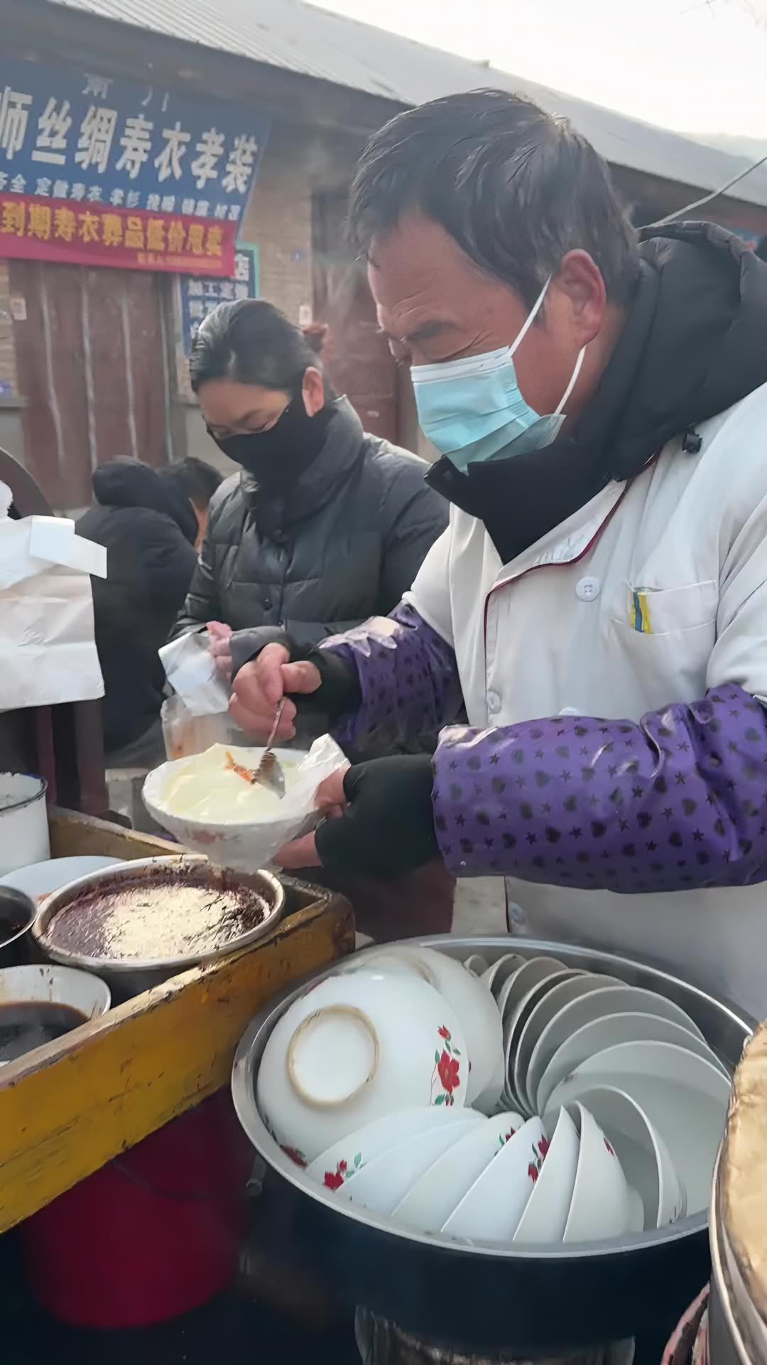 泾川人的一天从一碗豆腐脑开始 地方特色小吃 把家乡的味道分享给大家 人间烟火 厚道甘肃