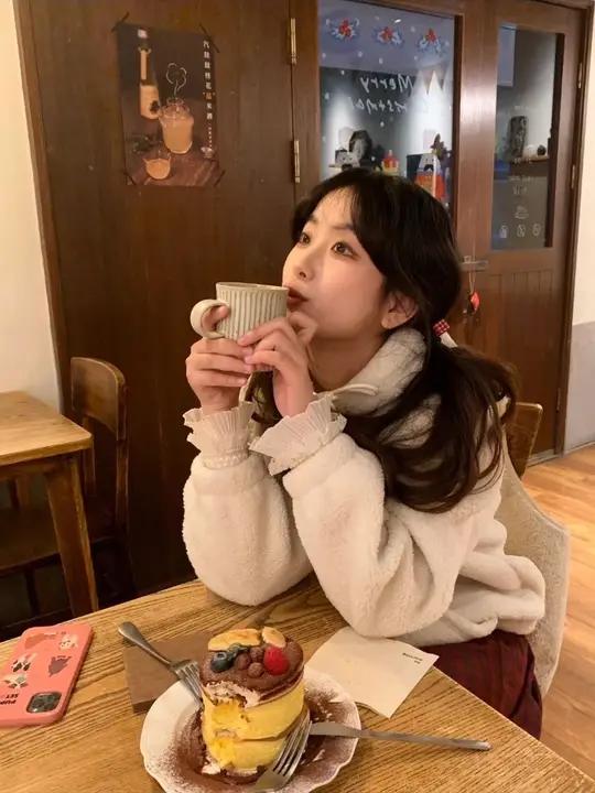 去喝下午茶这样拍也太出片啦