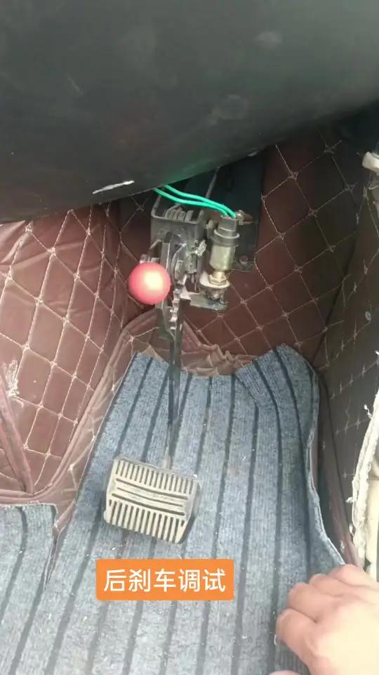 全封闭后刹车调试 网红三轮车 动力电池 三轮骑行拉西藏 三轮车自驾游 电动三轮四轮车都可以