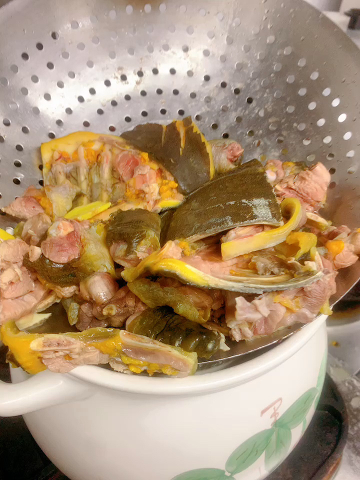 牛大力水鱼炖鸡土鸡汤