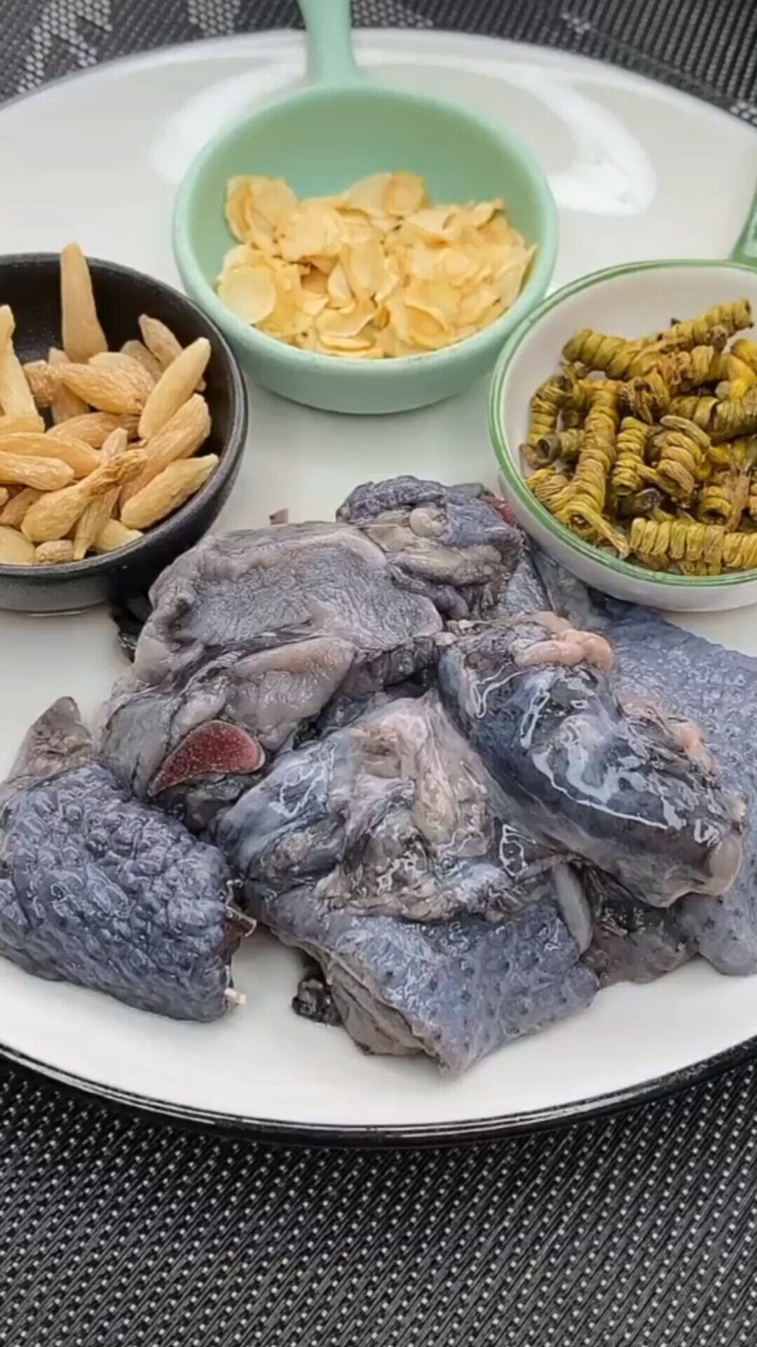 石斛麦冬乌鸡汤