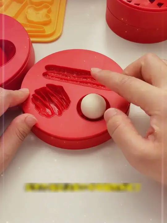 过年假期,陪孩子用面粉彩泥制作中华美食吧,满足孩子过家家的乐趣,材料安全,玩的更放心