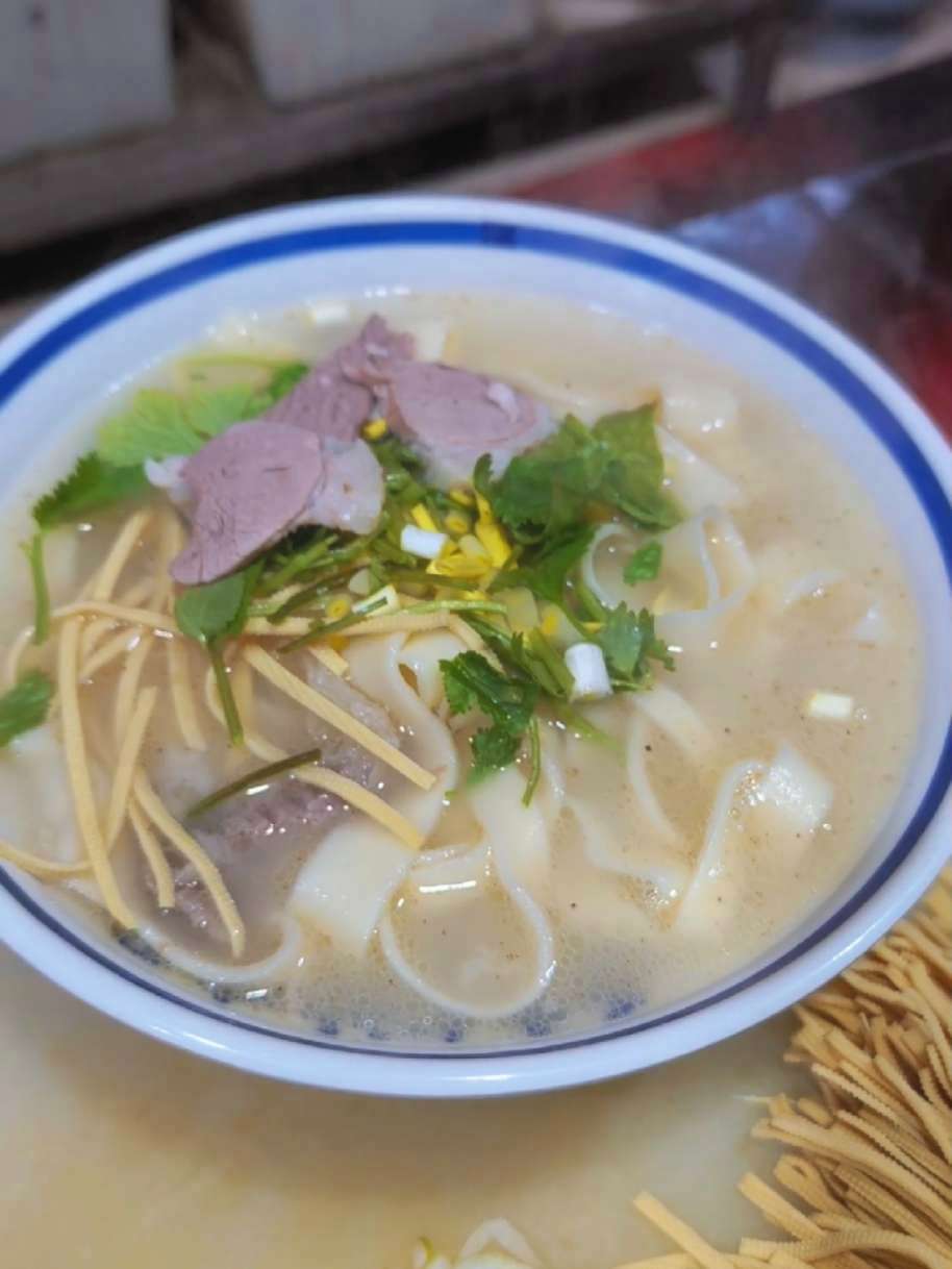 商丘羊肉烩面做法,汤鲜味美,真是绝了 羊肉烩面怎么做好吃,羊肉烩面做法视频分 餐饮美食配方