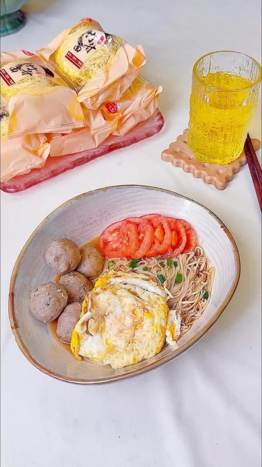 这面我吃不厌啊！十分钟番茄牛肉丸面